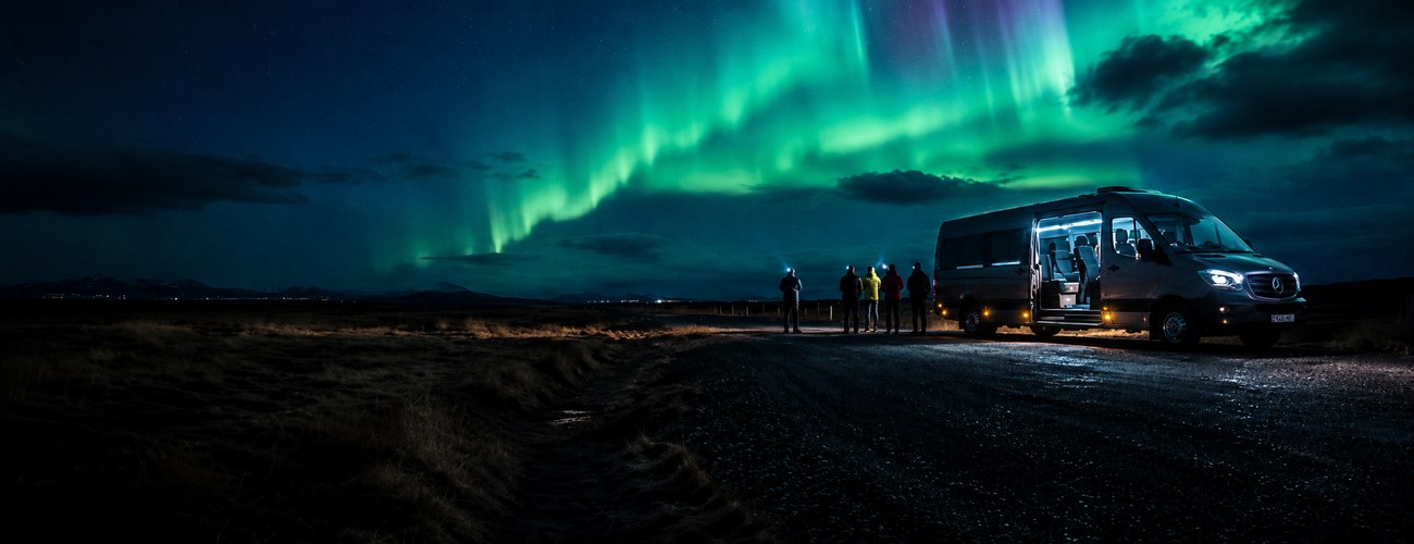 Small Group northern lights tour in Reykjavík, Iceland